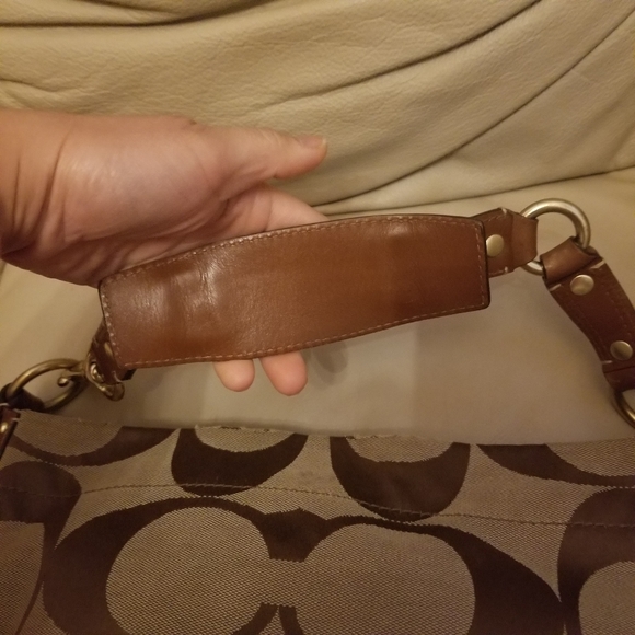 Coach Carly Signature Hobo Handbag Purse 10619 Exc - Picture 3 of 15